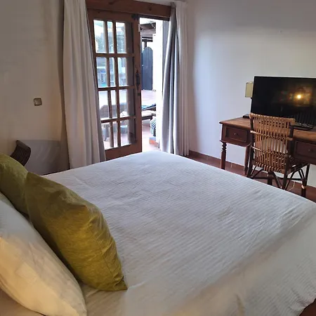 Athenea Villa