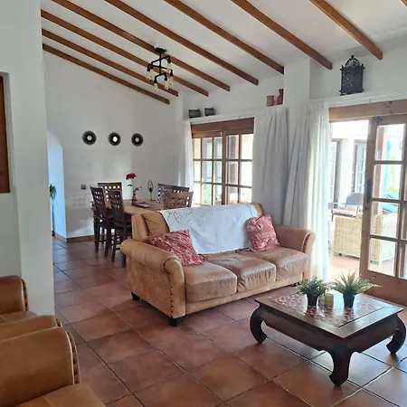 Athenea Villa