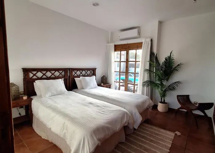 Athenea Villa